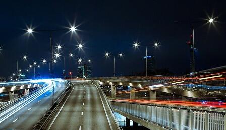 專業(yè)的道路亮化工程施工方案該如何做？