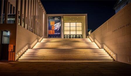 LED樓體亮化工程燈光色彩的選擇沒有統(tǒng)一公式！