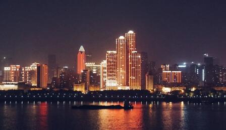 城市夜景亮化提升工程：璀璨夜色，舊城煥新！