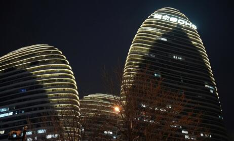 外立面亮化工程：城市樓體建筑的夜間蛻變之旅！